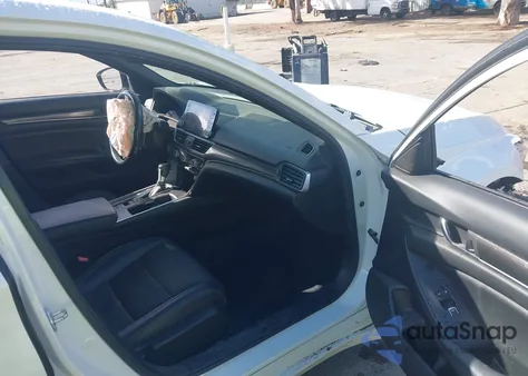 2021 Honda Accord Sport z USA, uszkodzony, nr VIN 1HGCV1F32MA025182